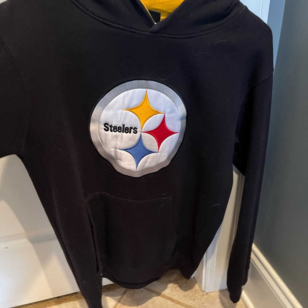 Youth large Pittsburgh Steelers sweatshirt